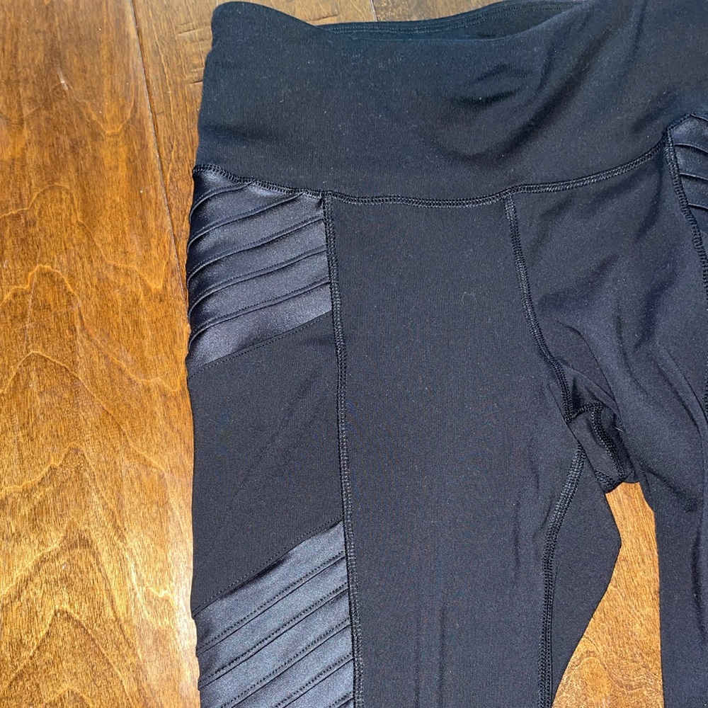 Old Navy Active Street Leggings